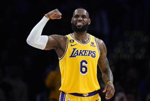 湖勇舆论战持续升温 詹姆斯也被扒出假摔黑历史