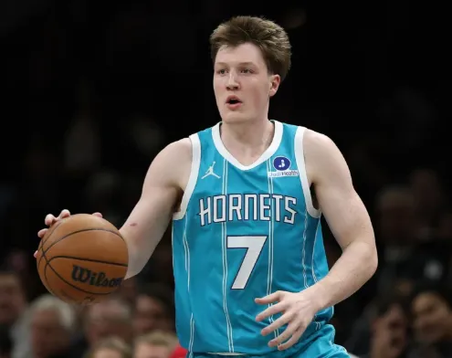 意昂平台-克尼普尔是本赛季唯一一位三分球命中数超过200个的球员